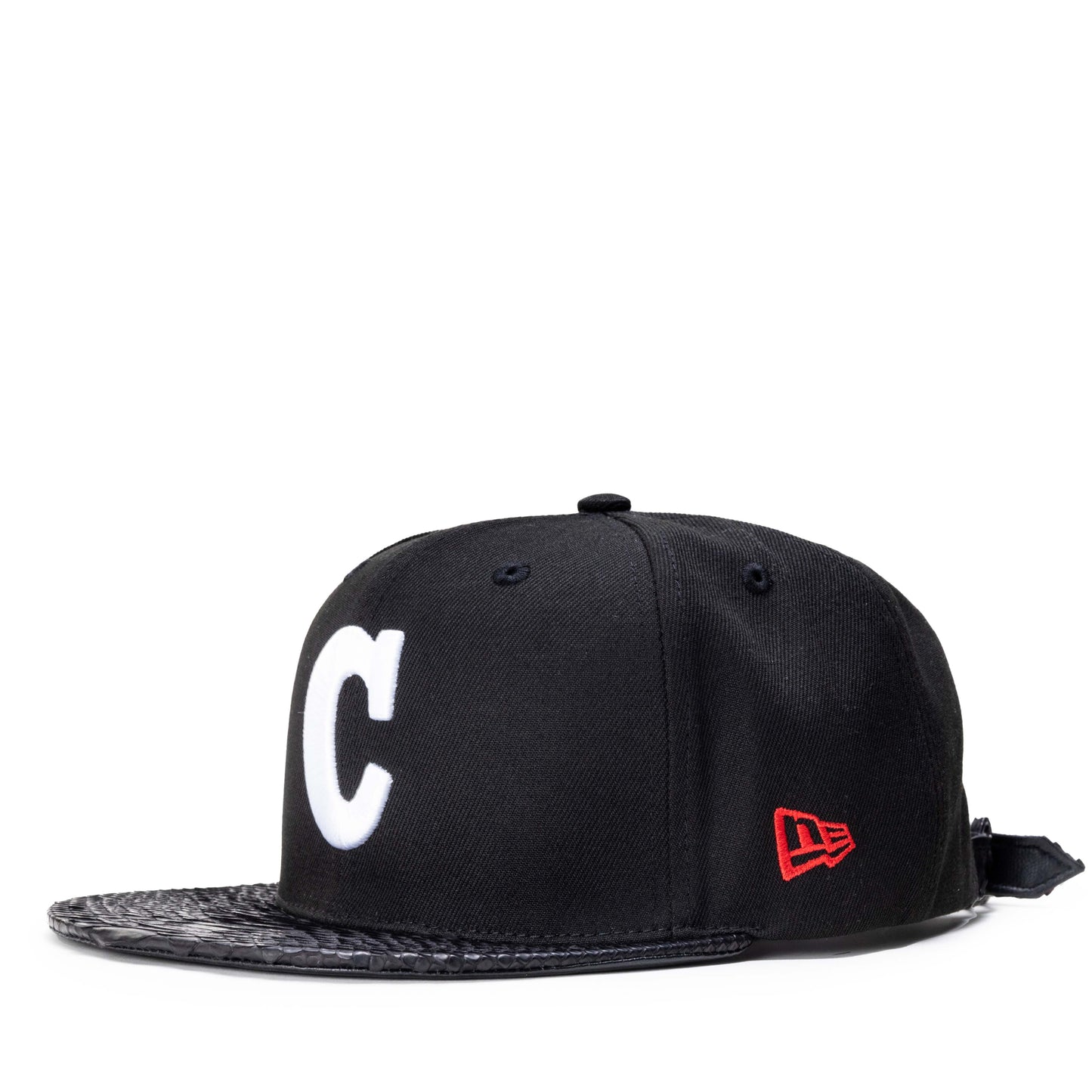 JUST DON CHICAGO BULLS “C” (BLACK BRIM)